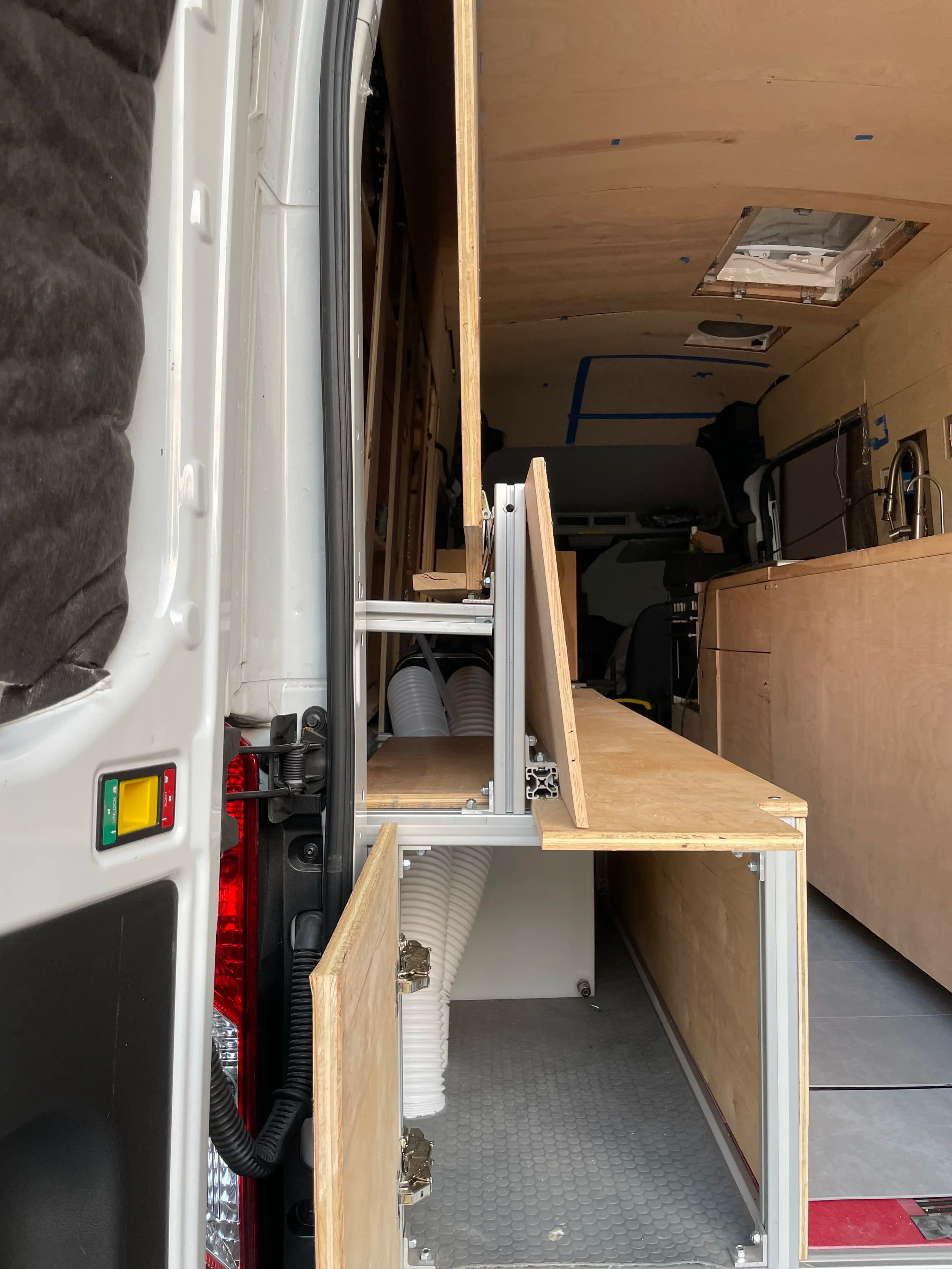 Convertible bed platform with air conditioning ducts